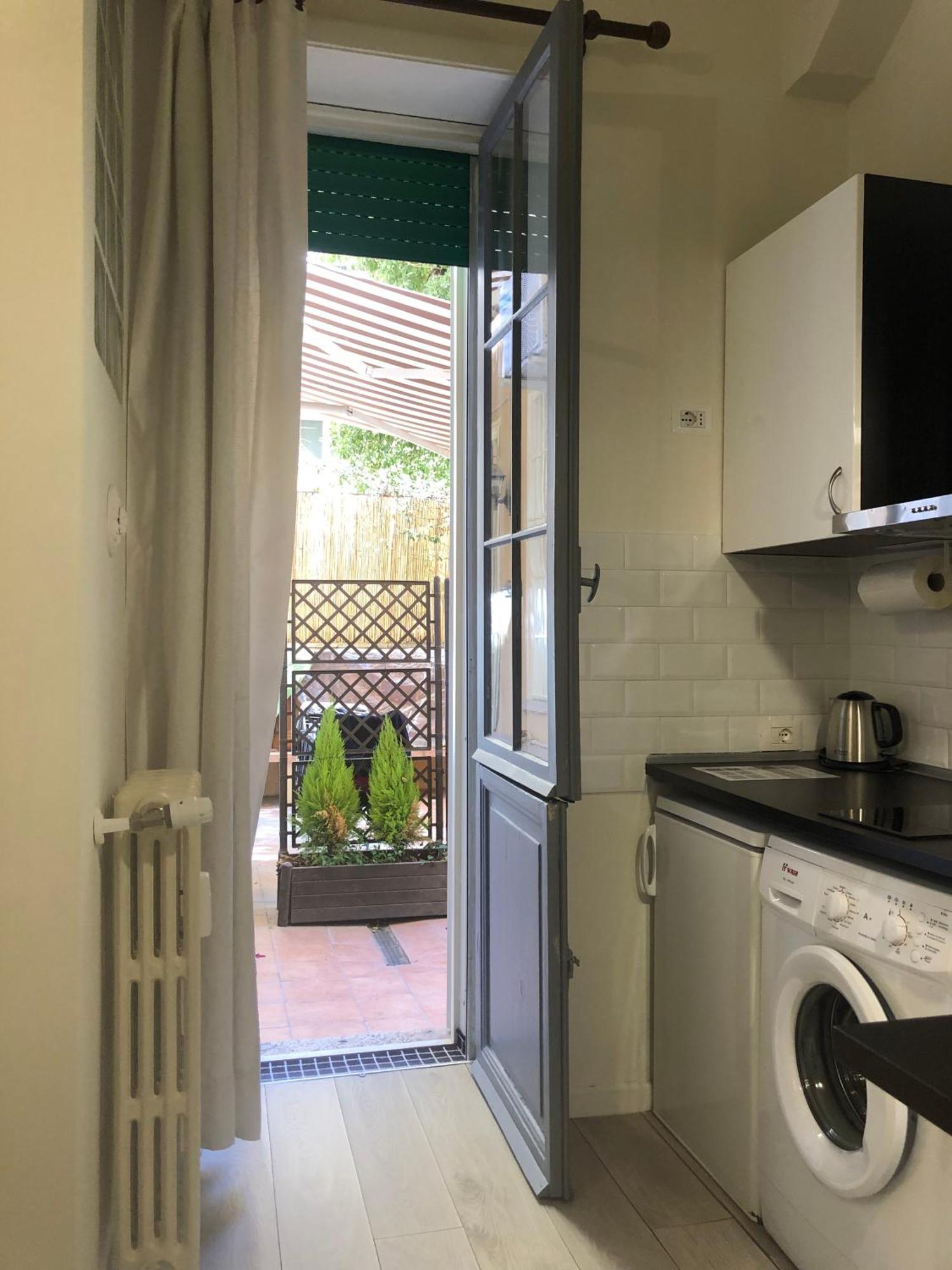 Apartment Secret Garden In Rome